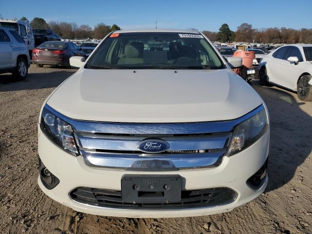 3FAHP0HA0BR310556 - 2011 FORD FUSION SE WHITE photo 5