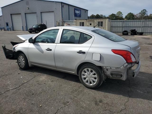 3N1CN7AP1GL898594 - 2016 NISSAN VERSA S SILVER photo 2