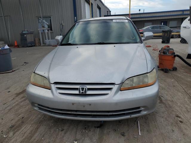 1HGCG16402A059167 - 2002 HONDA ACCORD LX SILVER photo 5