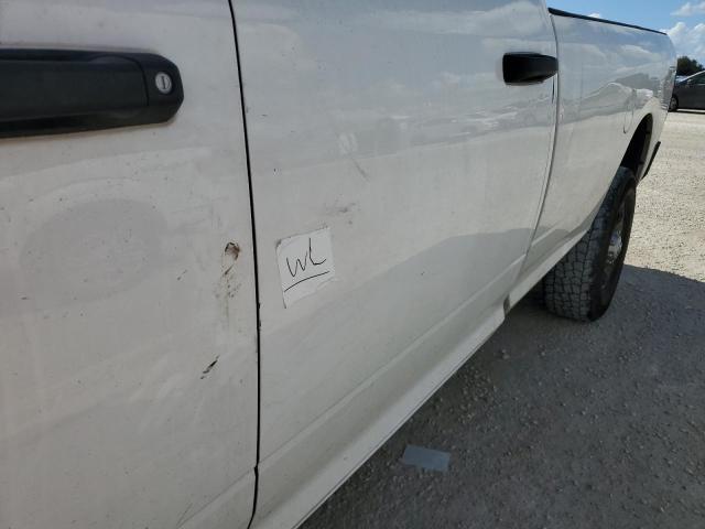 3C6UR5HJ8JG240077 - 2018 RAM 2500 ST WHITE photo 12