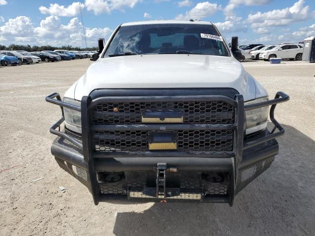 3C6UR5HJ8JG240077 - 2018 RAM 2500 ST WHITE photo 5