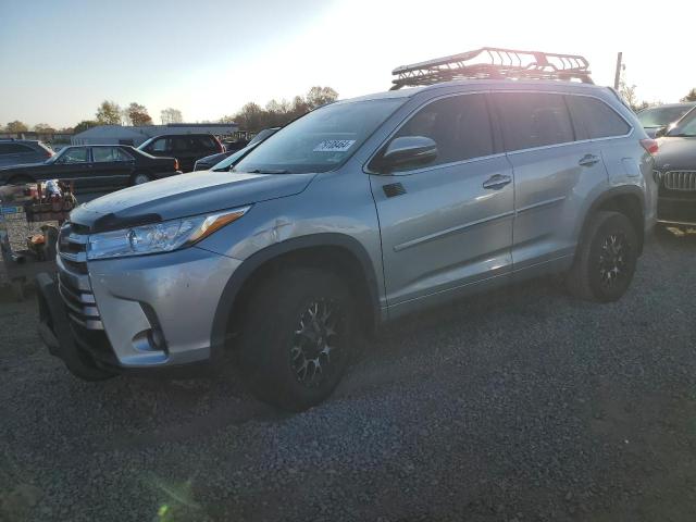 2018 TOYOTA HIGHLANDER SE, 