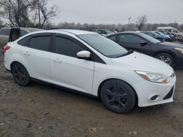 1FADP3F24EL329691 - 2014 FORD FOCUS SE WHITE photo 4