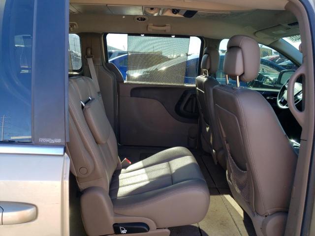 2A4RR8DG4BR797942 - 2011 CHRYSLER TOWN & COU TOURING L GOLD photo 10