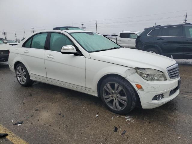 WDDGF54XX8F046144 - 2008 MERCEDES-BENZ C 300 WHITE photo 4