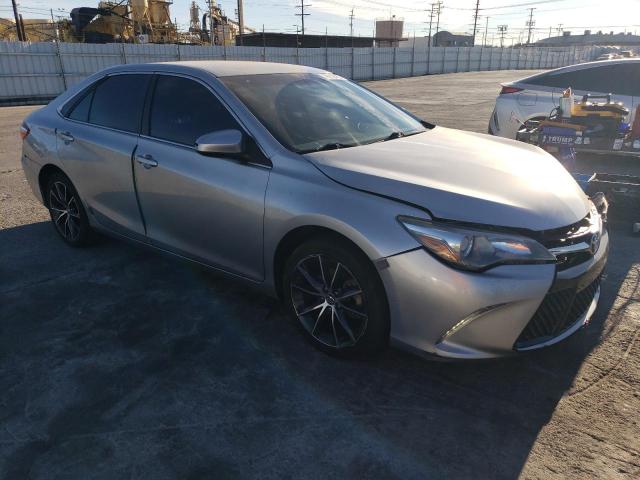 4T1BF1FK0FU005864 - 2015 TOYOTA CAMRY LE SILVER photo 4