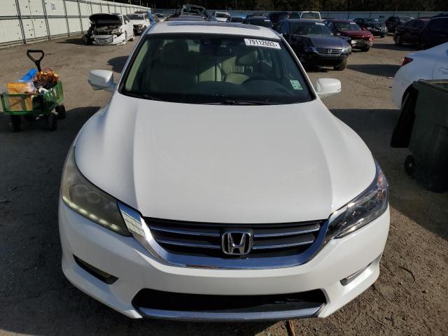 1HGCR3F96DA022239 - 2013 HONDA ACCORD TOURING WHITE photo 5