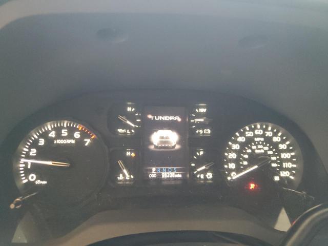 5TFUW5F15JX767557 - 2018 TOYOTA TUNDRA DOUBLE CAB SR/SR5 WHITE photo 9