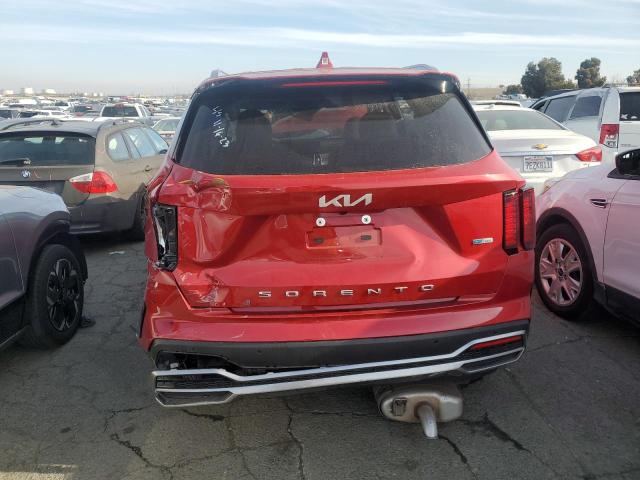 KNDRG4LG0N5121057 - 2022 KIA SORENTO S RED photo 6