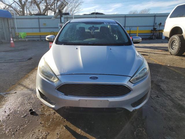 1FADP3F29GL341127 - 2016 FORD FOCUS SE SILVER photo 5