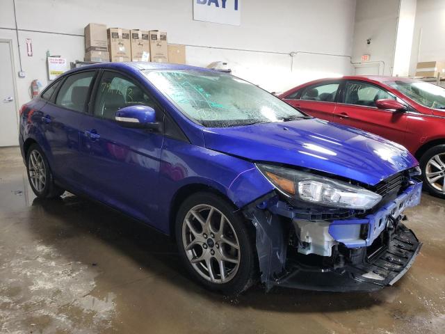 1FADP3F28FL239106 - 2015 FORD FOCUS SE BLUE photo 4