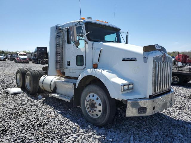 1XKDD09X79J241829 - 2009 KENWORTH CONSTRUCTI T800 WHITE photo 4