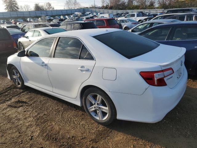 4T1BF1FK5CU562300 - 2012 TOYOTA CAMRY BASE WHITE photo 2