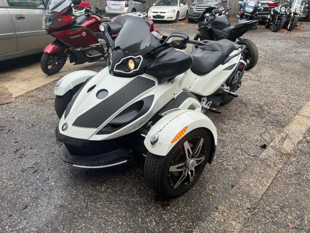 2BXJADA16AV000342 - 2010 CAN-AM SPYDER ROA RS WHITE photo 2