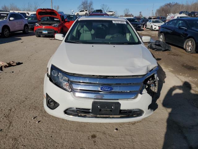 3FAHP0HA2BR255415 - 2011 FORD FUSION SE WHITE photo 5