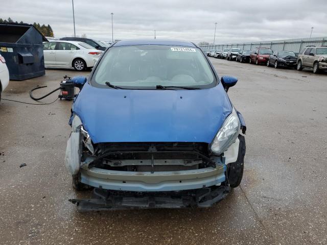 3FADP4EJ6JM116877 - 2018 FORD FIESTA SE BLUE photo 5