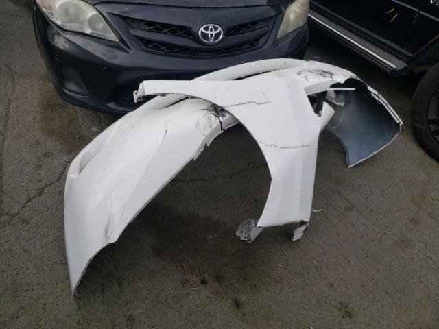 5TDKK3DC4FS682878 - 2015 TOYOTA SIENNA LE WHITE photo 13