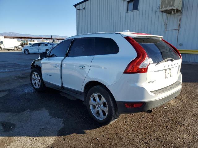 YV4940DL2D2430538 - 2013 VOLVO XC60 3.2 WHITE photo 2