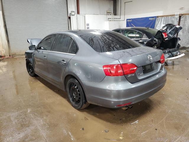 3VWDX7AJ3DM389343 - 2013 VOLKSWAGEN JETTA SE GRAY photo 2