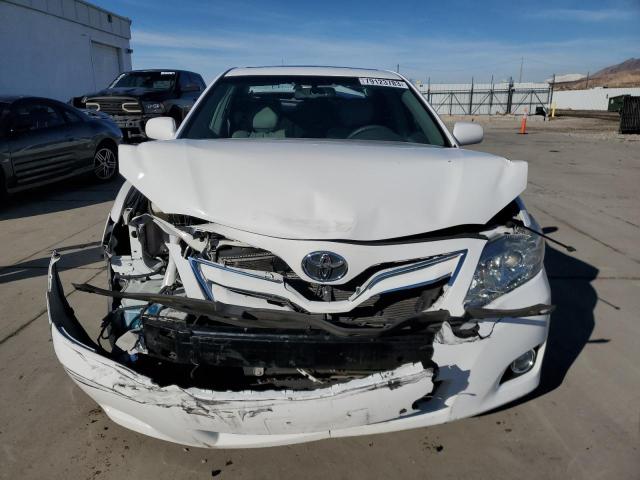 4T1BK3EK7BU629955 - 2011 TOYOTA CAMRY SE WHITE photo 5