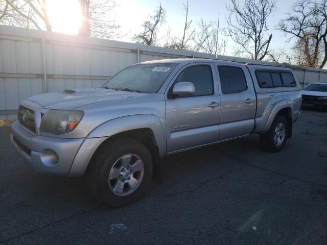 5TEMU52N59Z615538 - 2009 TOYOTA TACOMA DOUBLE CAB LONG BED SILVER photo 1