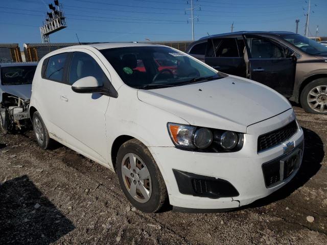 1G1JA6SH1D4188851 - 2013 CHEVROLET SONIC LS WHITE photo 4