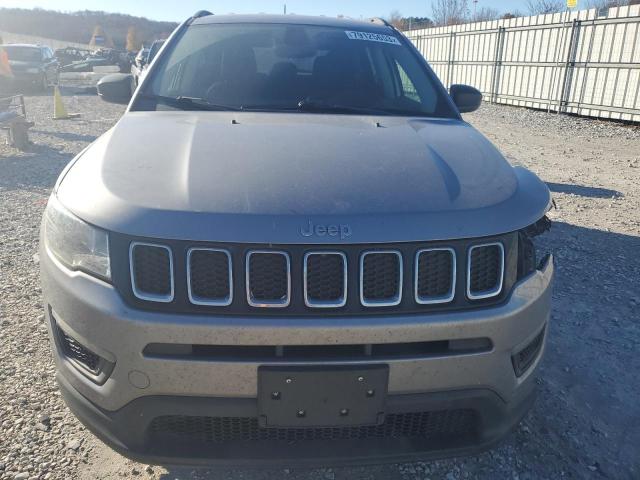 3C4NJCAB4HT643504 - 2017 JEEP COMPASS SPORT SILVER photo 5