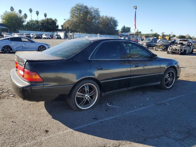 JT8BF28G1W5031465 - 1998 LEXUS ES 300 BLACK photo 3