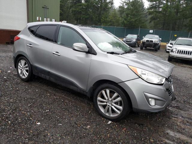 KM8JUCAC1DU576662 - 2013 HYUNDAI TUCSON GLS SILVER photo 4