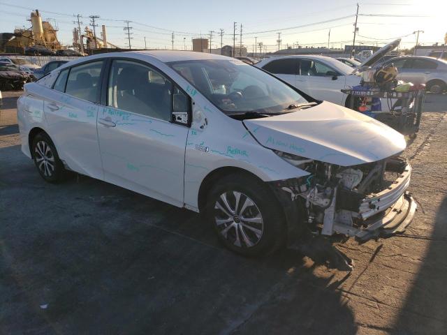 JTDKARFP7L3121917 - 2020 TOYOTA PRIUS PRIM LE WHITE photo 4