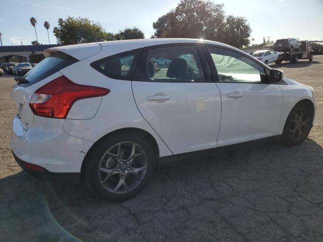 1FADP3K24DL313950 - 2013 FORD FOCUS SE WHITE photo 3