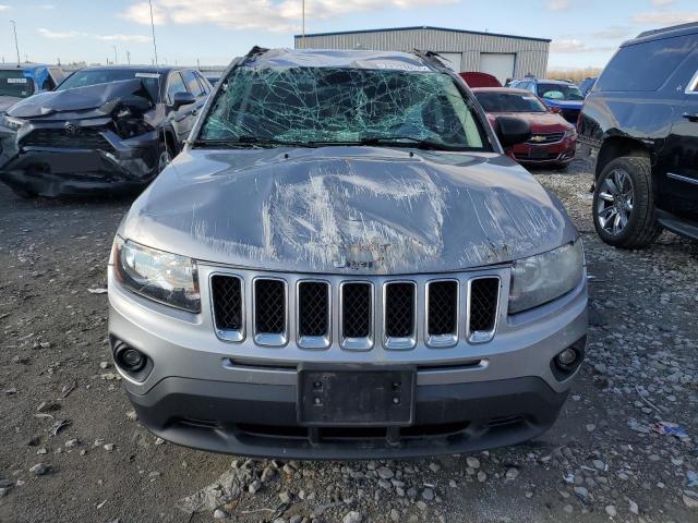 1C4NJCBAXGD611019 - 2016 JEEP COMPASS SPORT SILVER photo 5