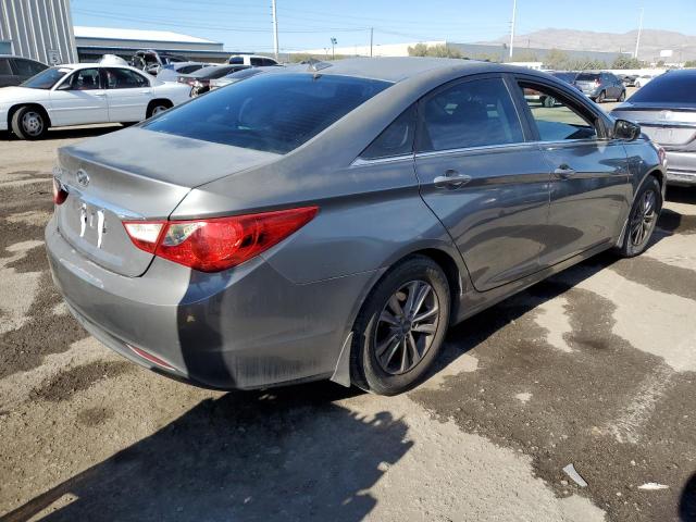 5NPEB4AC8CH500673 - 2012 HYUNDAI SONATA GLS GRAY photo 3