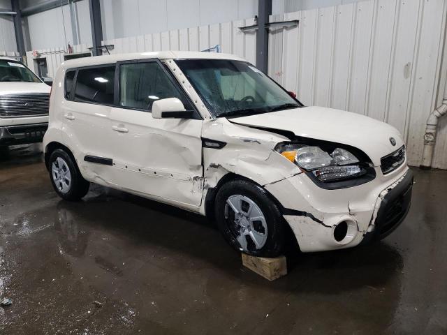 KNDJT2A59D7774164 - 2013 KIA SOUL CREAM photo 4