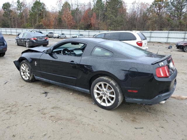 1ZVBP8AM4B5102893 - 2011 FORD MUSTANG BLACK photo 2