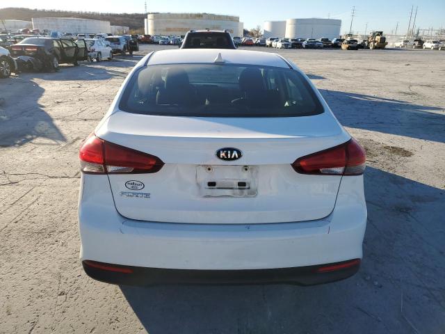 3KPFK4A74HE070529 - 2017 KIA FORTE LX WHITE photo 6