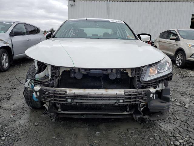 1HGCR2F39HA051181 - 2017 HONDA ACCORD LX WHITE photo 5