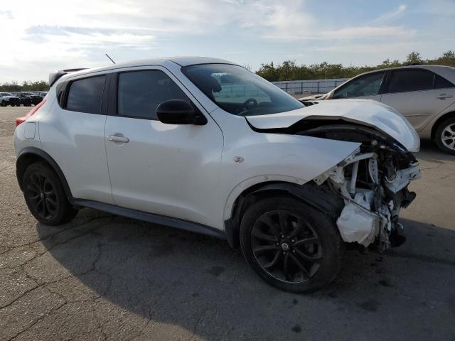 JN8AF5MR4ET361623 - 2014 NISSAN JUKE S WHITE photo 4