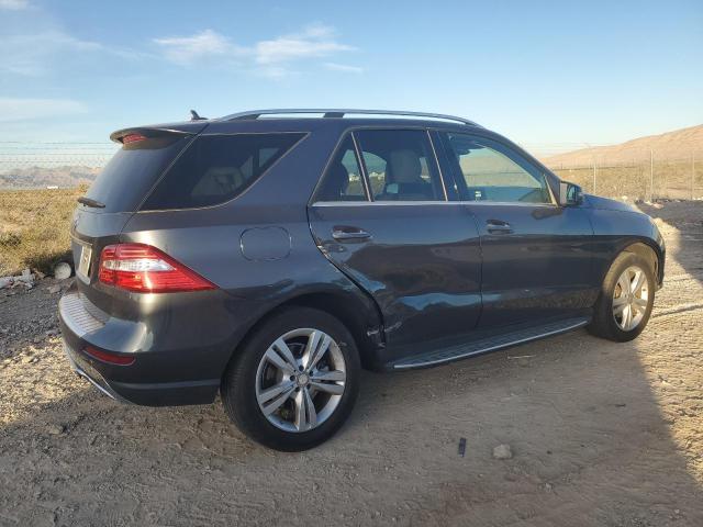 4JGDA5HB8CA079848 - 2012 MERCEDES-BENZ ML 350 4MATIC GRAY photo 3