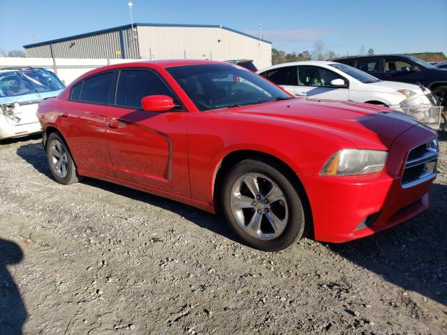 2C3CDXBG2EH322151 - 2014 DODGE CHARGER SE RED photo 4