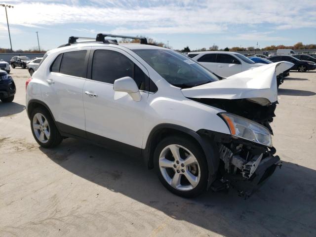 KL7CJNSB2FB130796 - 2015 CHEVROLET TRAX LTZ WHITE photo 4