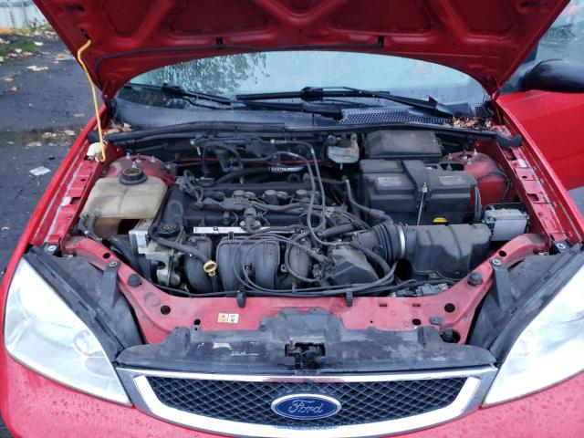 1FAHP34NX7W215890 - 2007 FORD FOCUS ZX4 RED photo 11