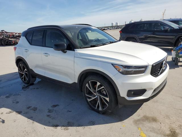 YV4162UM1N2659676 - 2022 VOLVO XC40 T5 R-DESIGN WHITE photo 4