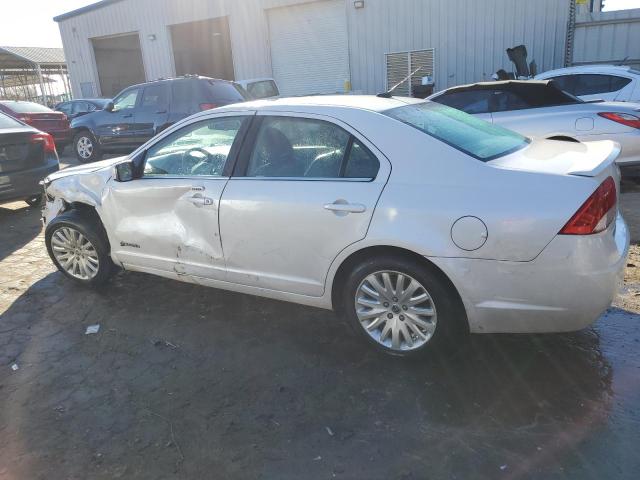 3MEDM0L35AR605076 - 2010 MERCURY MILAN HYBRID WHITE photo 2