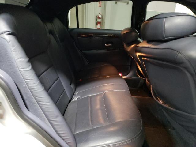 1LNHM81W51Y647114 - 2001 LINCOLN TOWN CAR EXECUTIVE SILVER photo 10