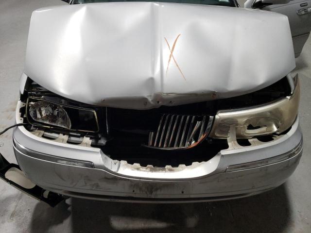 1LNHM81W51Y647114 - 2001 LINCOLN TOWN CAR EXECUTIVE SILVER photo 11