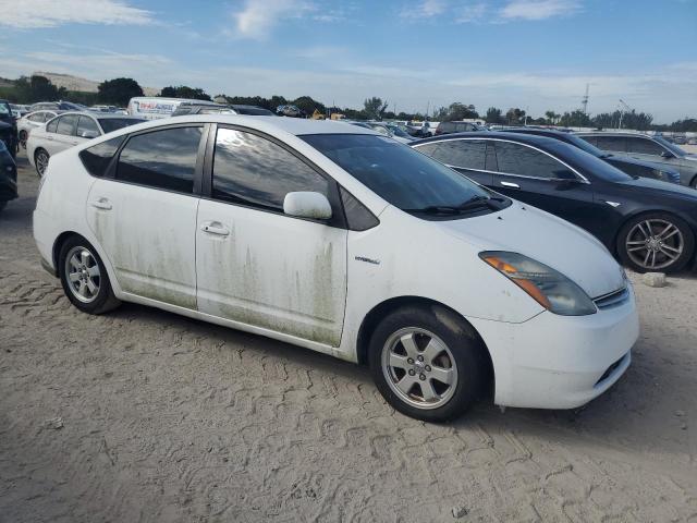 JTDKB20U973263081 - 2007 TOYOTA PRIUS WHITE photo 4