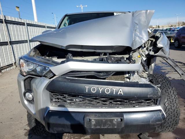 JTEBU5JR0K5634949 - 2019 TOYOTA 4RUNNER SR5 SILVER photo 5