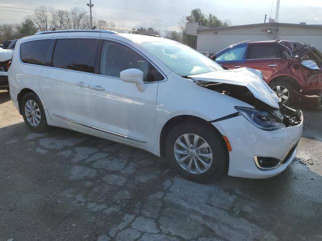 2C4RC1BG3JR210727 - 2018 CHRYSLER PACIFICA TOURING L WHITE photo 4