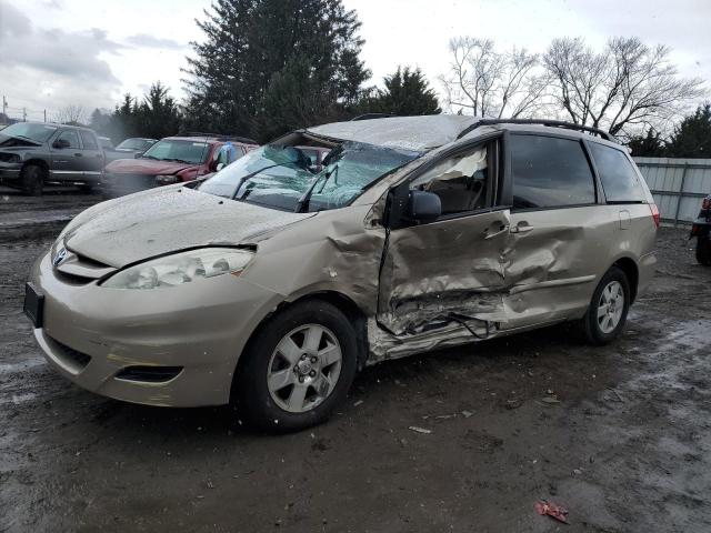 2010 TOYOTA SIENNA CE, 